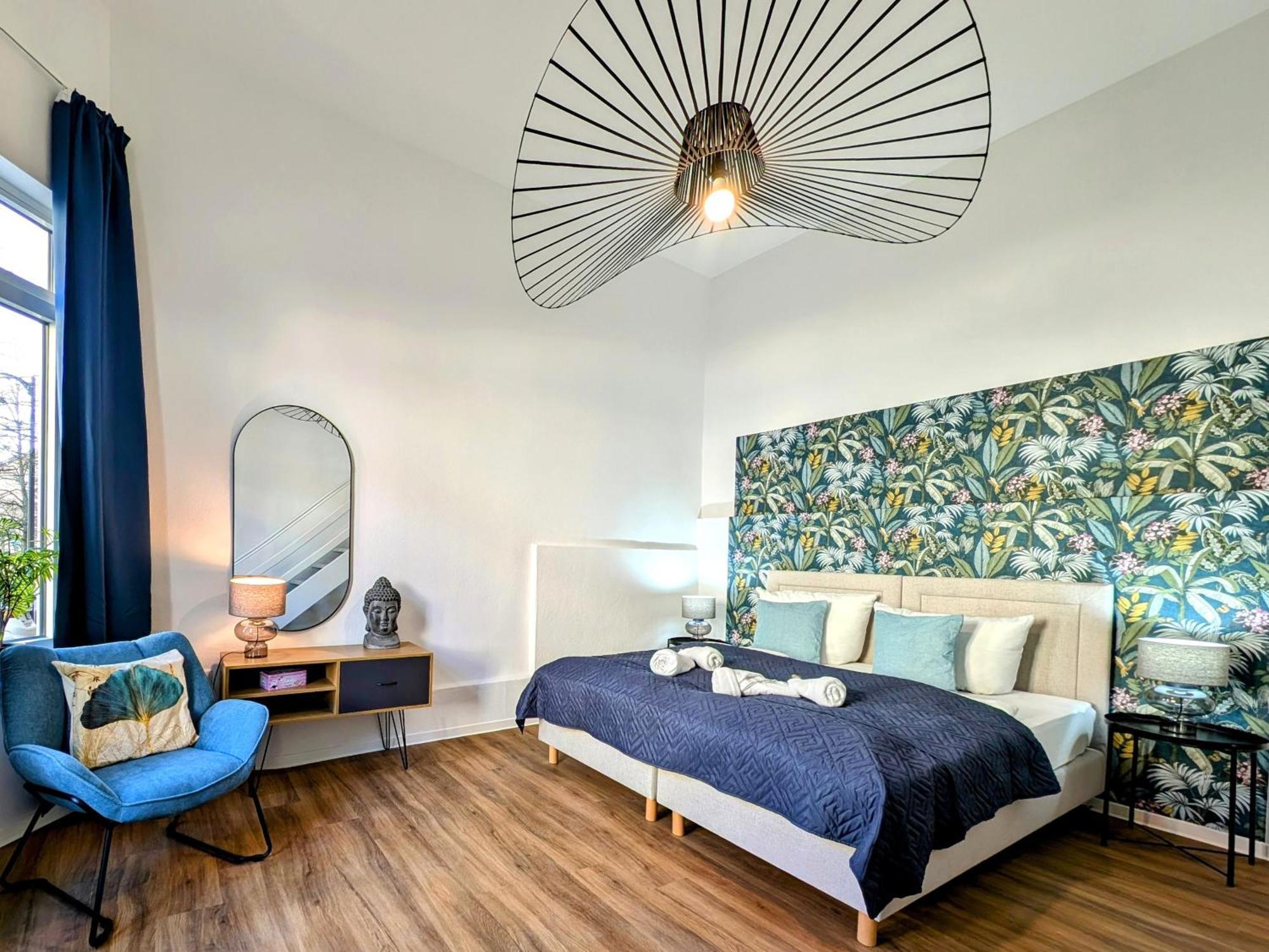 Bohnapartments - Topfmarkt Xxl Suiten - Neu In Top Zentrumslage, Vollausstattung, Wlan, Parkplaetze Илменау Екстериор снимка