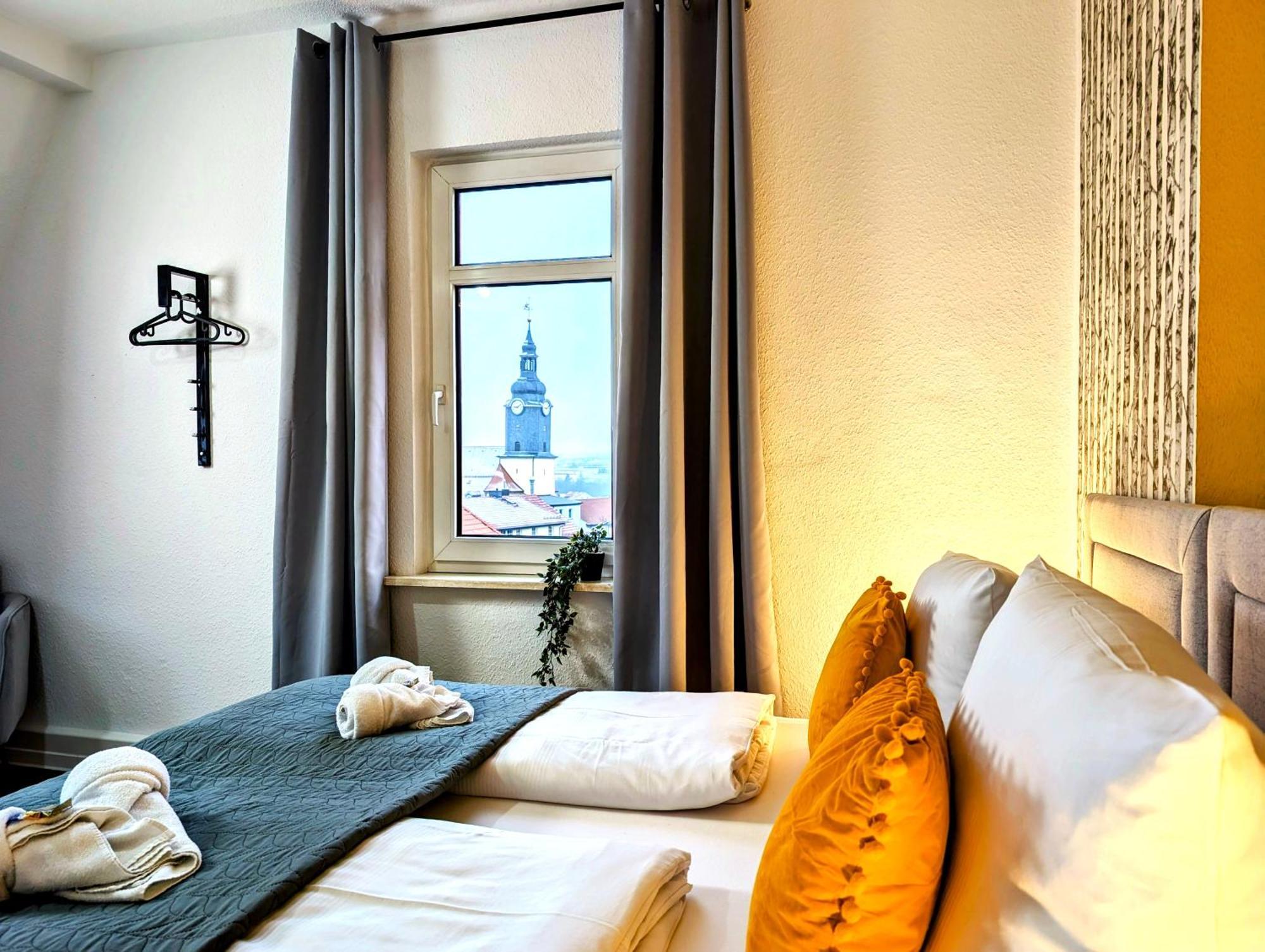 Bohnapartments - Topfmarkt Xxl Suiten - Neu In Top Zentrumslage, Vollausstattung, Wlan, Parkplaetze Илменау Екстериор снимка