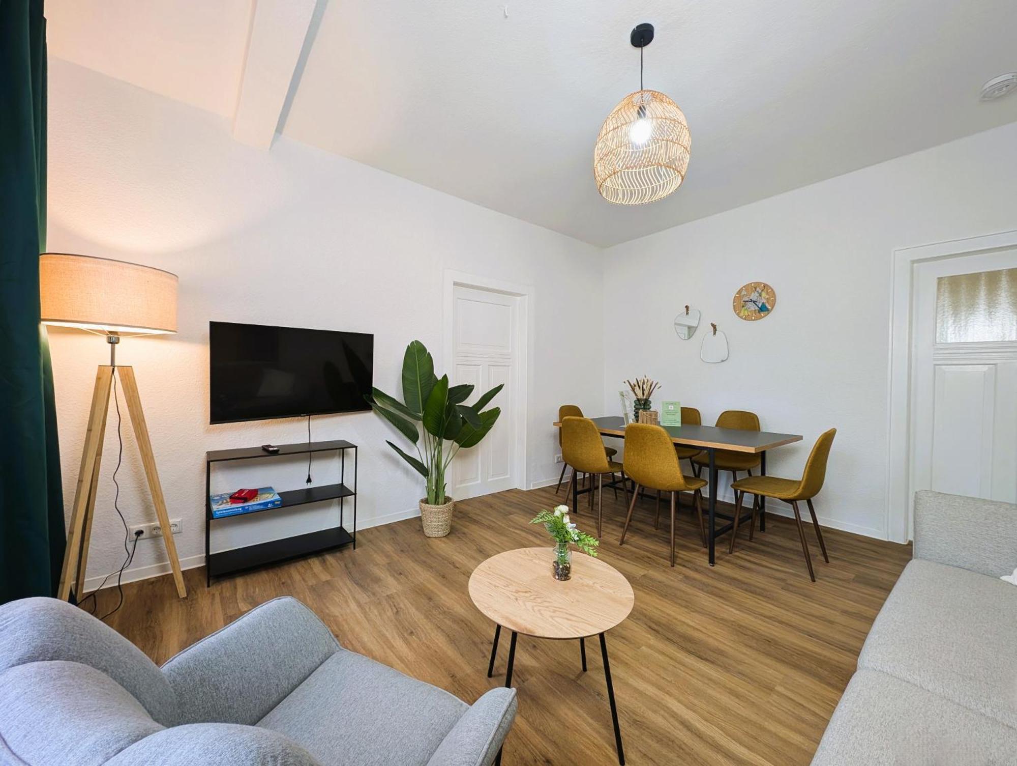 Bohnapartments - Topfmarkt Xxl Suiten - Neu In Top Zentrumslage, Vollausstattung, Wlan, Parkplaetze Илменау Екстериор снимка