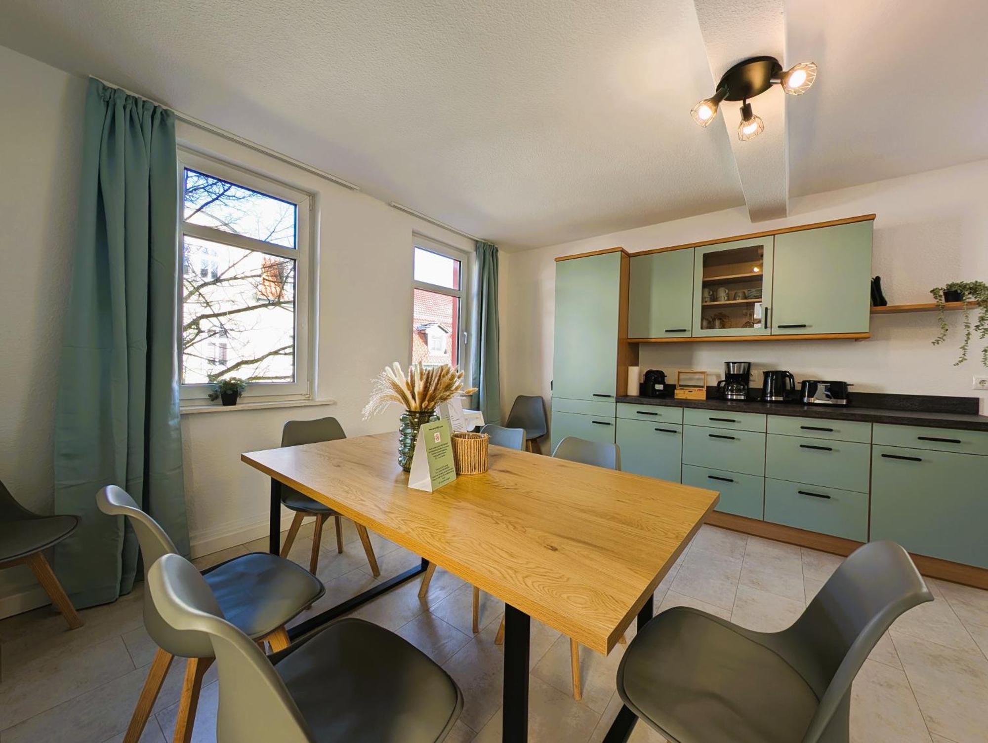 Bohnapartments - Topfmarkt Xxl Suiten - Neu In Top Zentrumslage, Vollausstattung, Wlan, Parkplaetze Илменау Екстериор снимка