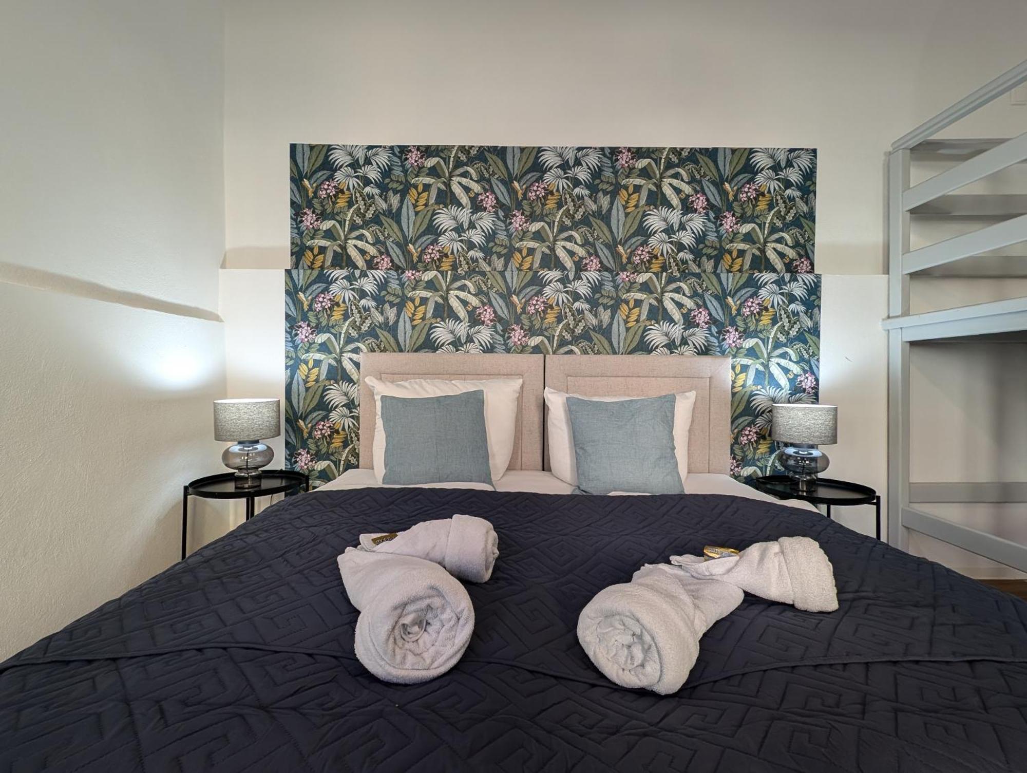 Bohnapartments - Topfmarkt Xxl Suiten - Neu In Top Zentrumslage, Vollausstattung, Wlan, Parkplaetze Илменау Екстериор снимка