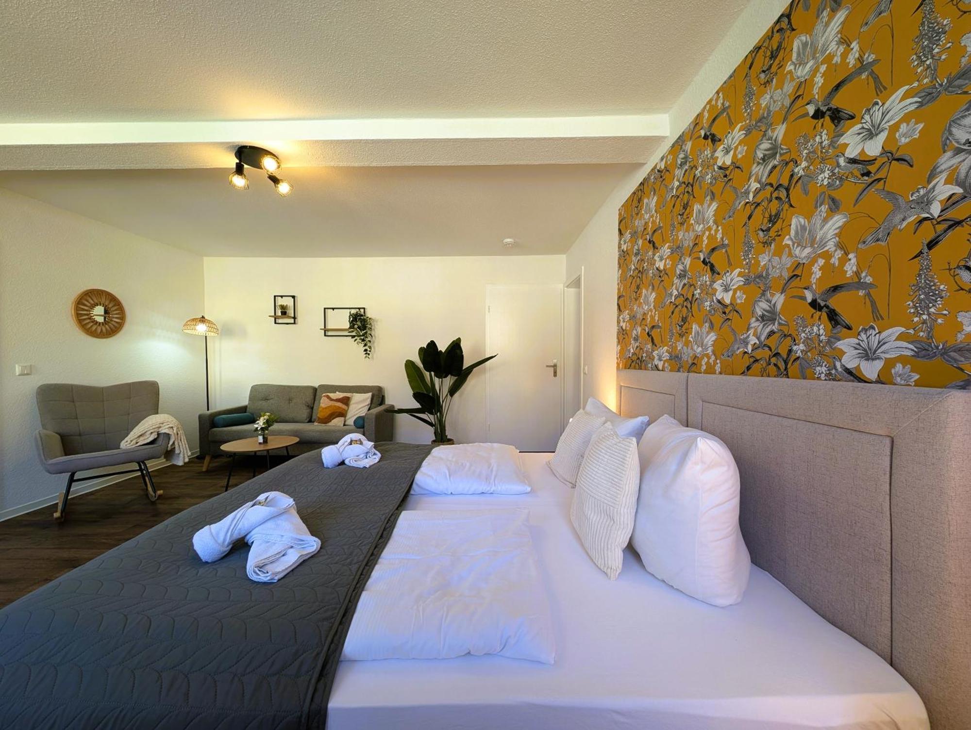Bohnapartments - Topfmarkt Xxl Suiten - Neu In Top Zentrumslage, Vollausstattung, Wlan, Parkplaetze Илменау Екстериор снимка