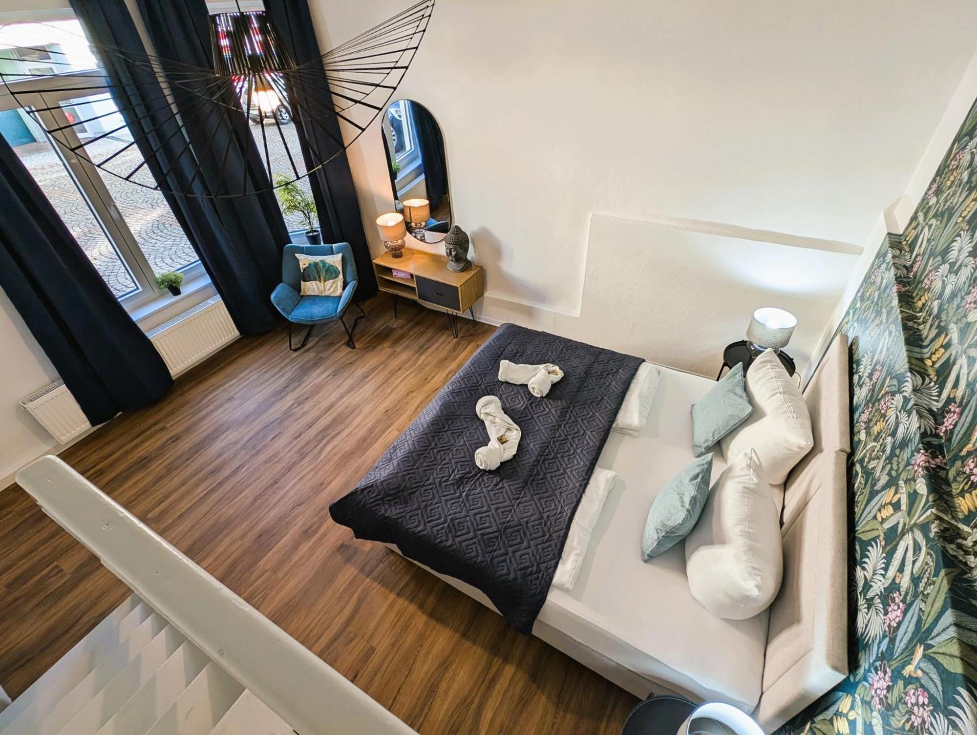 Bohnapartments - Topfmarkt Xxl Suiten - Neu In Top Zentrumslage, Vollausstattung, Wlan, Parkplaetze Илменау Екстериор снимка