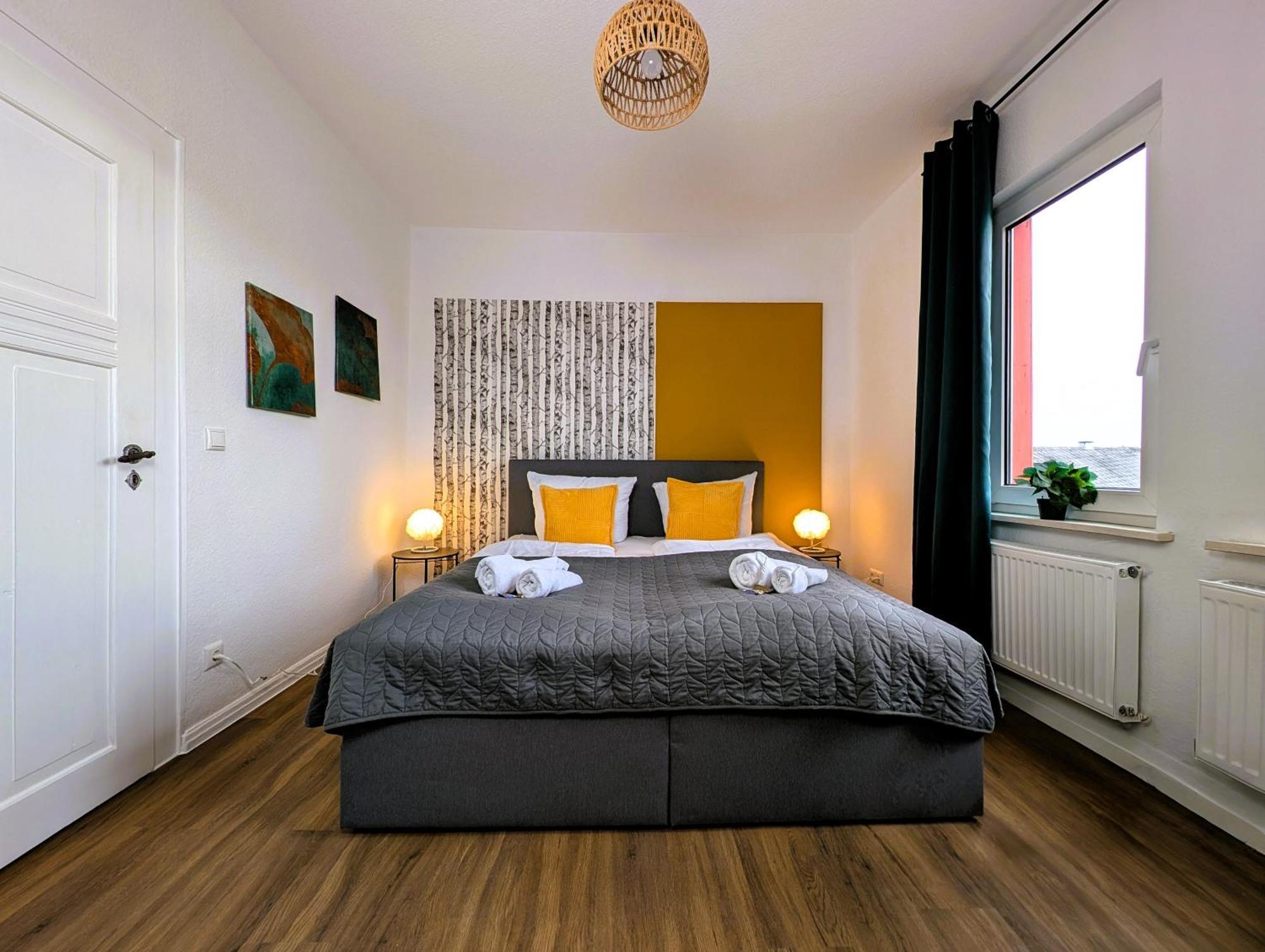 Bohnapartments - Topfmarkt Xxl Suiten - Neu In Top Zentrumslage, Vollausstattung, Wlan, Parkplaetze Илменау Екстериор снимка