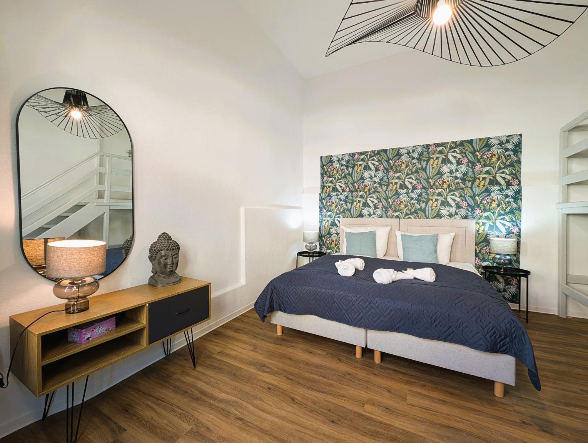 Bohnapartments - Topfmarkt Xxl Suiten - Neu In Top Zentrumslage, Vollausstattung, Wlan, Parkplaetze Илменау Екстериор снимка
