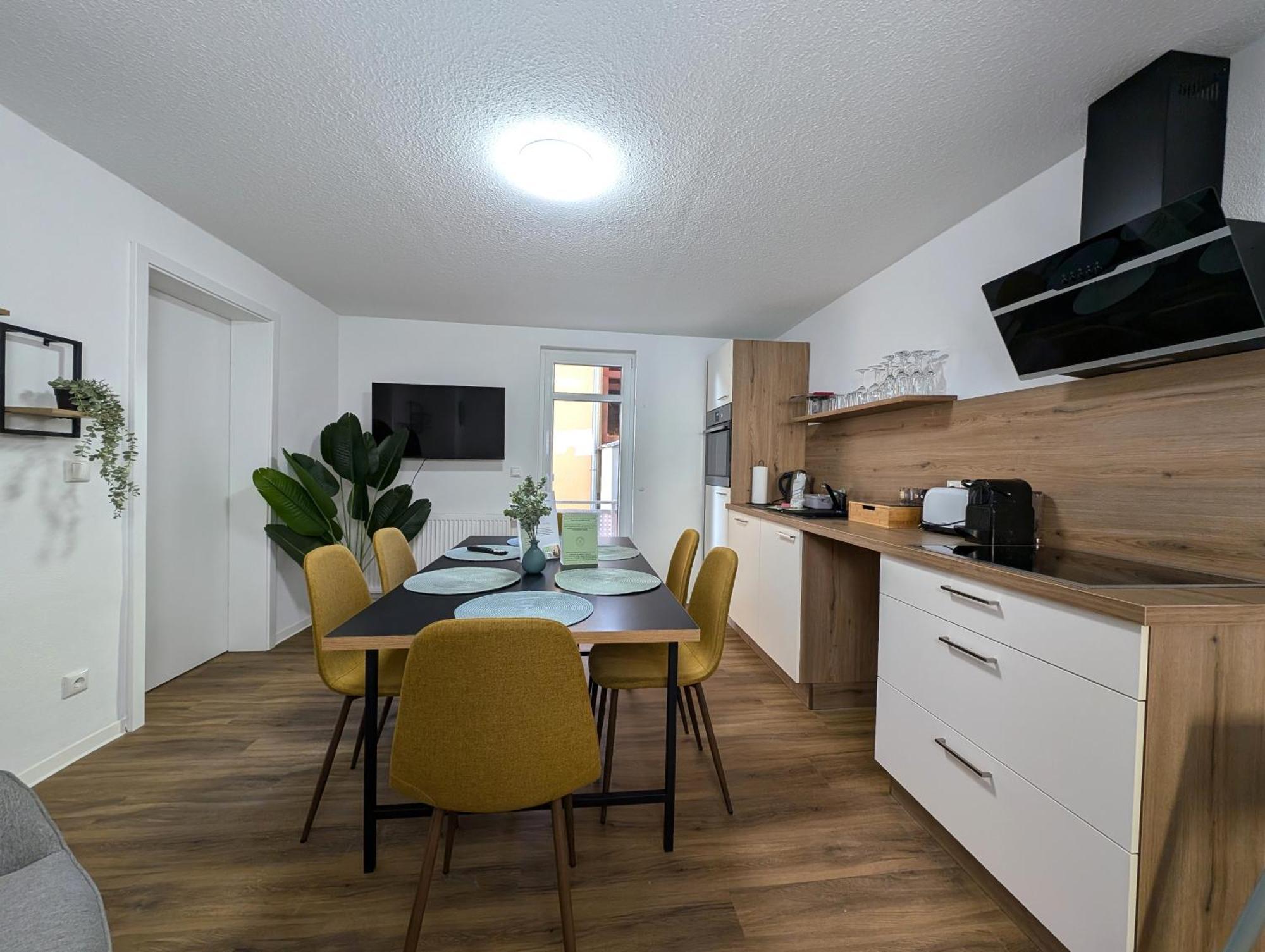 Bohnapartments - Topfmarkt Xxl Suiten - Neu In Top Zentrumslage, Vollausstattung, Wlan, Parkplaetze Илменау Екстериор снимка