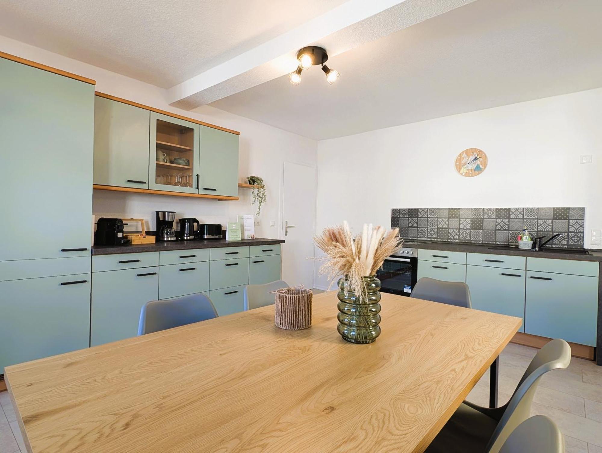 Bohnapartments - Topfmarkt Xxl Suiten - Neu In Top Zentrumslage, Vollausstattung, Wlan, Parkplaetze Илменау Екстериор снимка