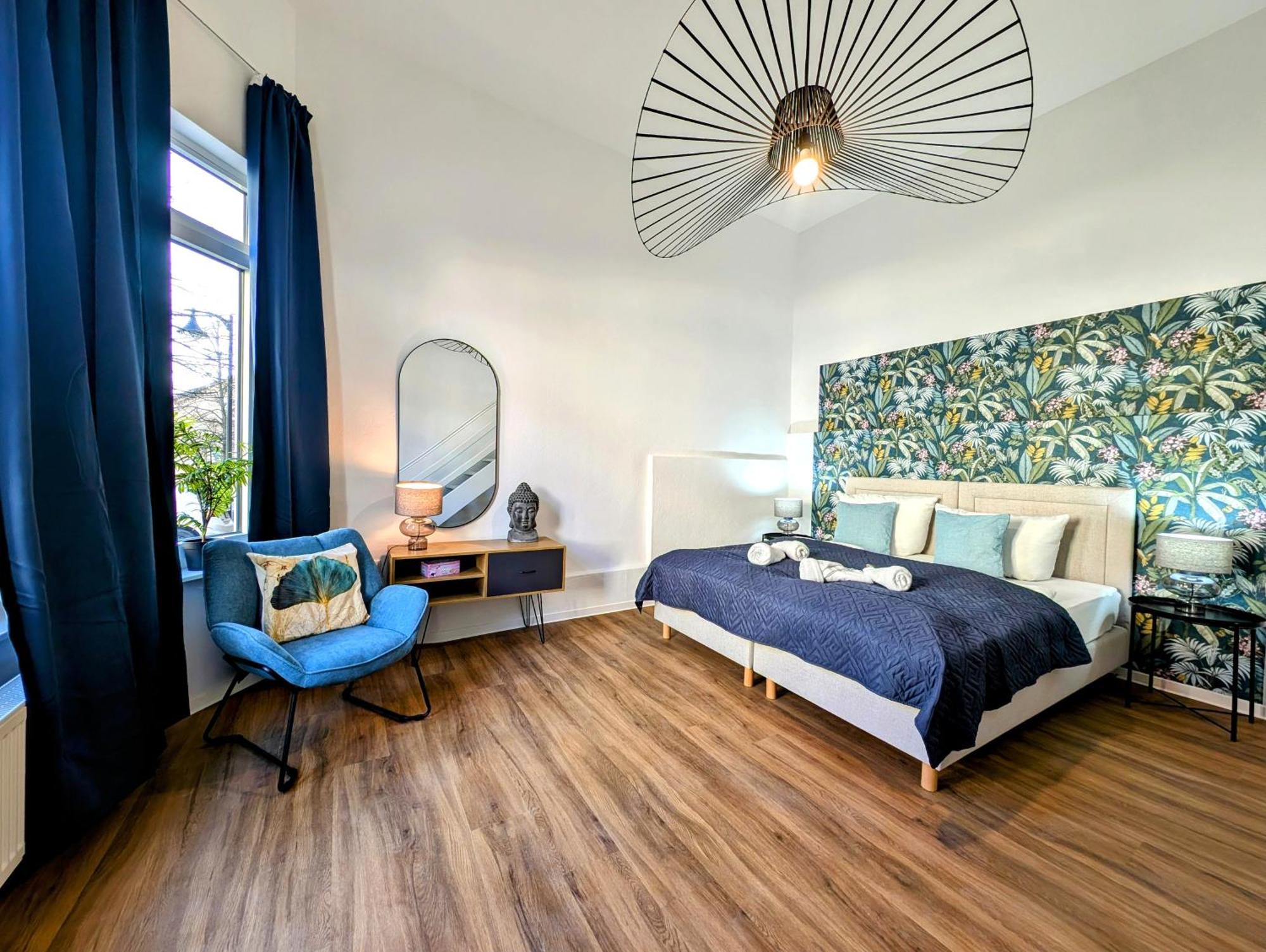 Bohnapartments - Topfmarkt Xxl Suiten - Neu In Top Zentrumslage, Vollausstattung, Wlan, Parkplaetze Илменау Екстериор снимка